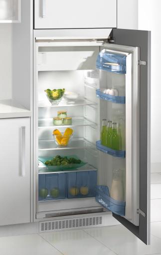 Petit frigo ouvert