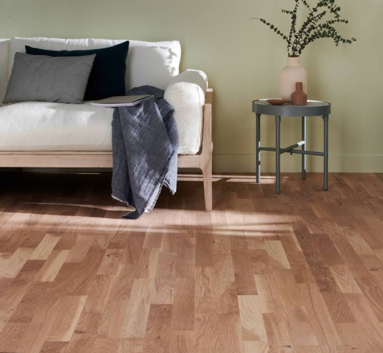 Comment effectuer la pose du parquet à l’anglaise : conseils et étapes